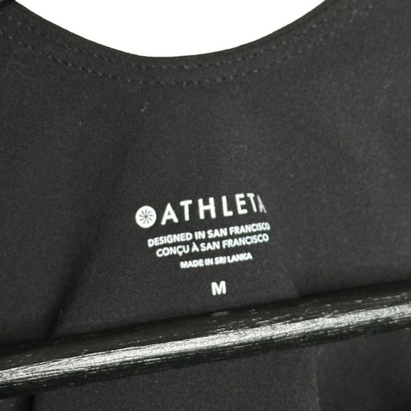 NWT Athleta Womens Raceback Crop Tank Top Black Athletic Lightweight Size M - Picture 3 of 5